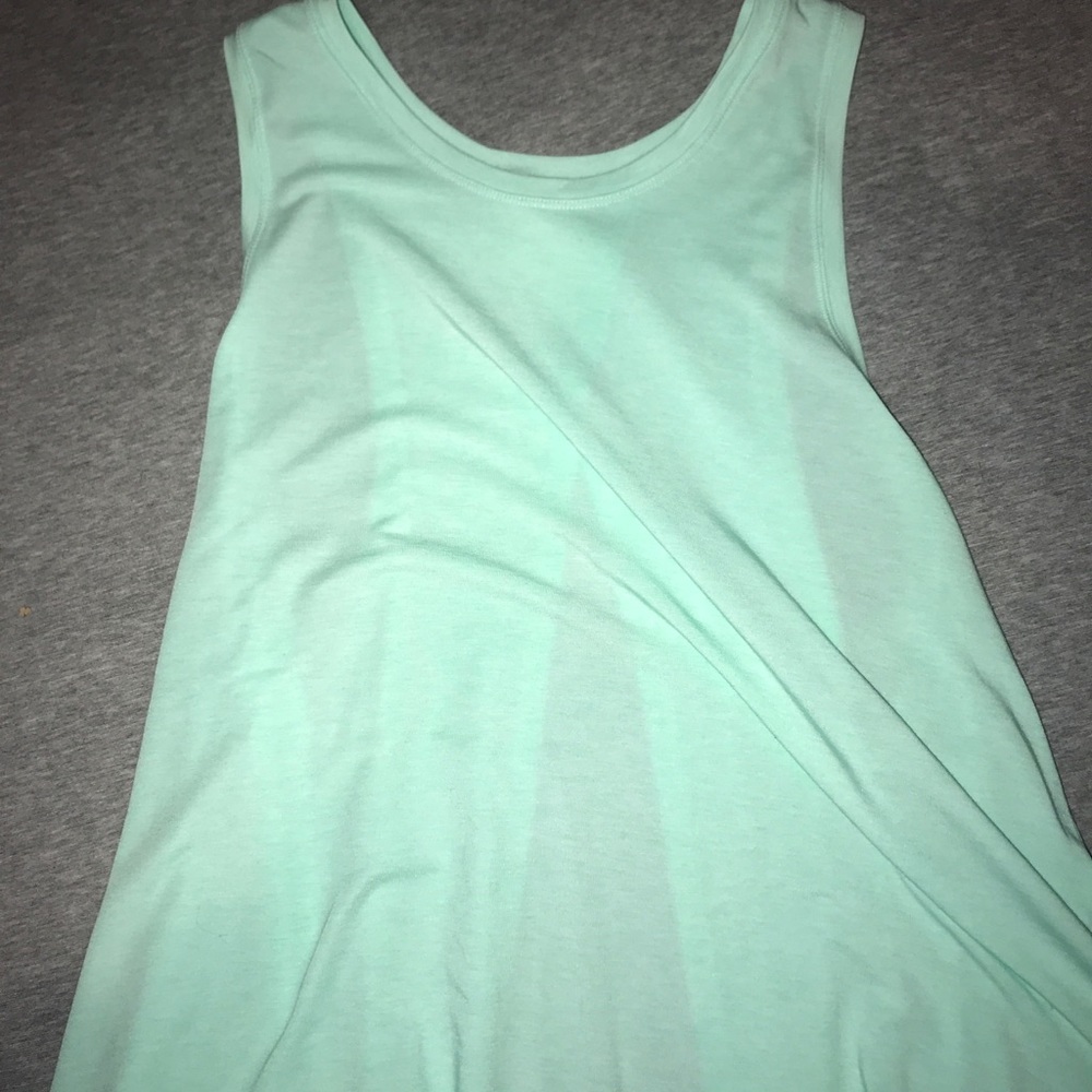 GAP BODY TANK TOP